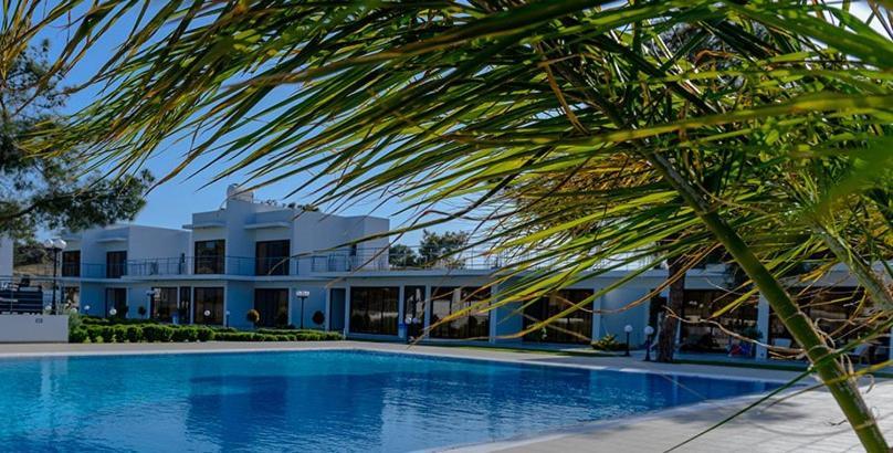 Cosmopolis Multi-Venue Aparthotel Larnaca Luaran gambar