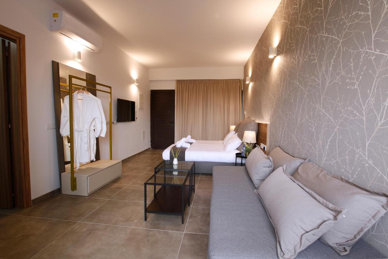 Cosmopolis Multi-Venue Aparthotel Larnaca Luaran gambar